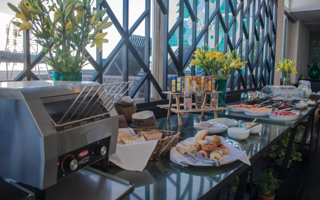Square Small Luxury Hotel - Providencia
