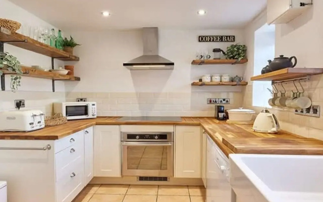 Host Stay Waterleap Cottage