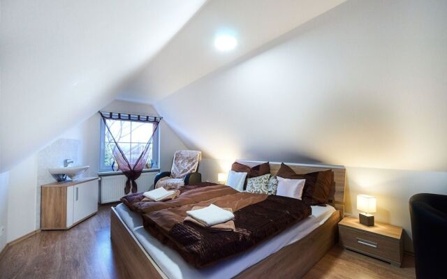 Bluestars Apartments
