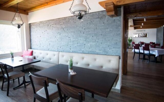 Panoramarestaurant Hotel Roggerli