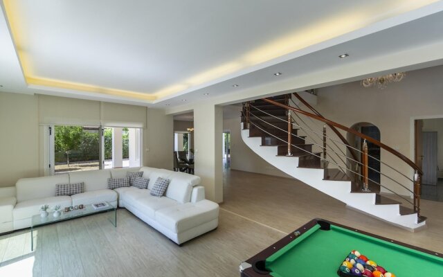 Meneou Seaside Mansion 7