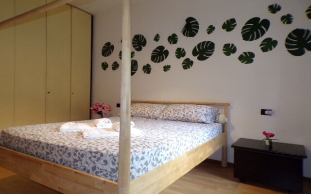 Villetta Mazzini Front Lake