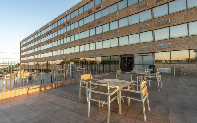 Comfort Inn & Suites At Copeland Tower