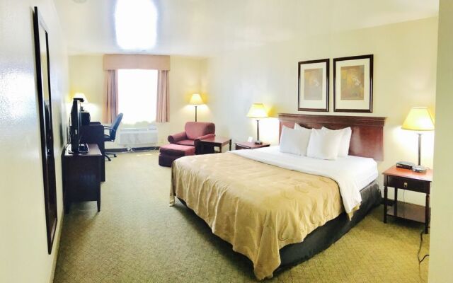 Best Western Carriage House Inn