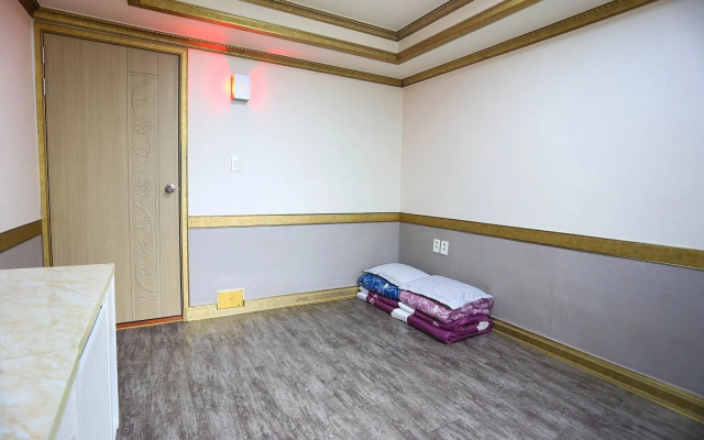 Donghae Daemyung Motel
