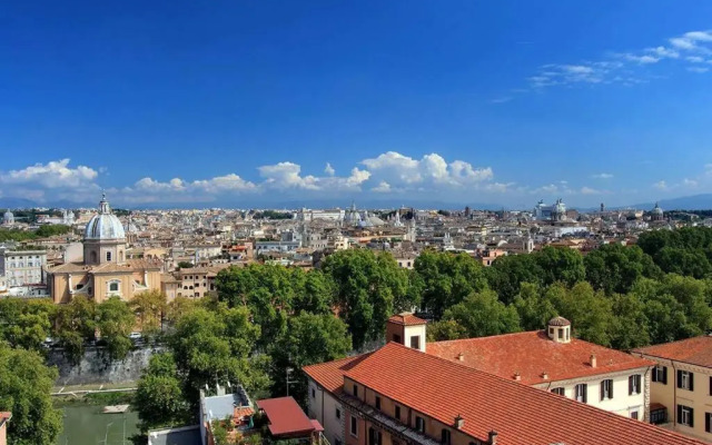 Sant Onofrio Terrace Apartment