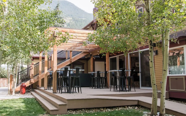 Clear Creek Inn