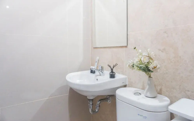 Good Living Studio Room Transpark Cibubur Apartment