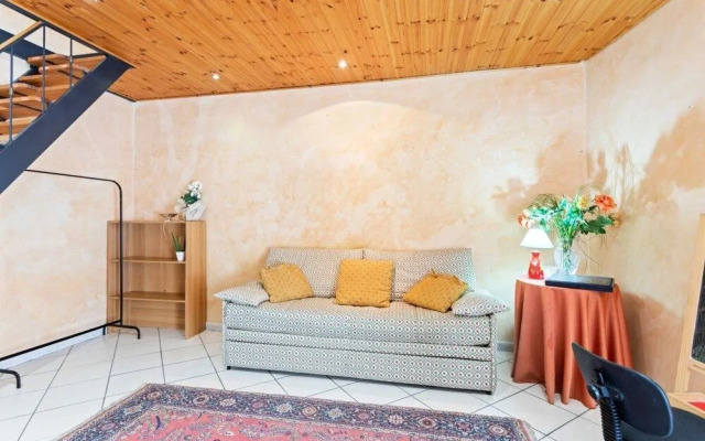 Castello Ursino Balcony Apartment