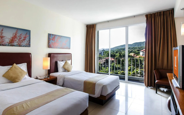 B2 Premier Hotel & Resort