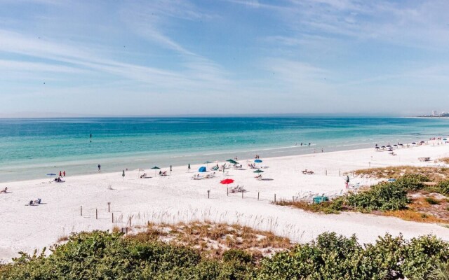 Siesta Breakers Penthouse on the Beach
