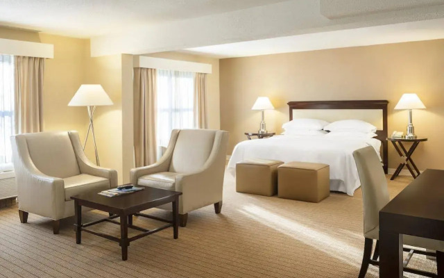 Wyndham Providence Airport