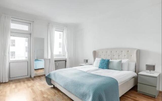 Operastreet City-Center Premium Apartment