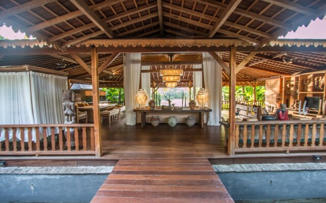 Marika Sawah Villas-6Bedroom Private Pool