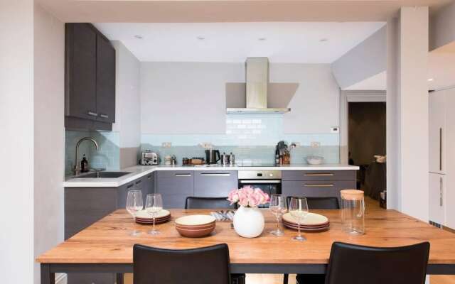 Stylish 1BR Garden Flat next to Emirates Stadium