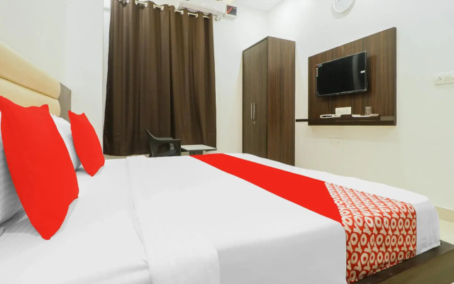 OYO 85906 Hotel Noor Residency