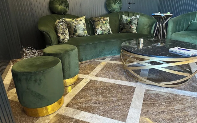 B&c Luxury Residance