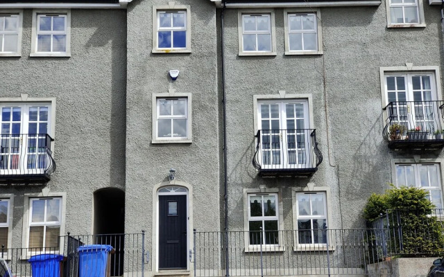 Castleview Large 3 Bedroom Family House - Glenarm