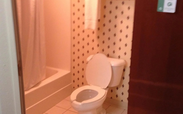 Country Hearth Inn & Suites Willard