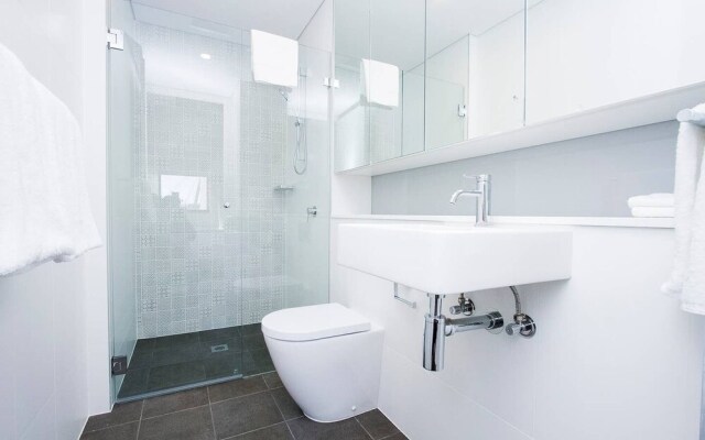 E10 Darling Harbour 2 BDR APT