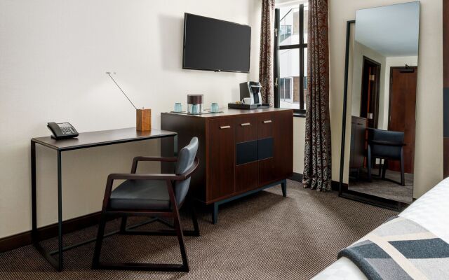 Joinery Hotel Pittsburgh, Curio Collection by Hilton