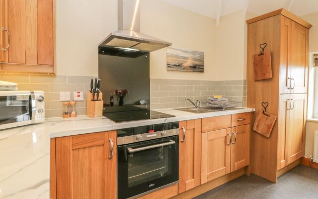 Stakesby House Apartment 3