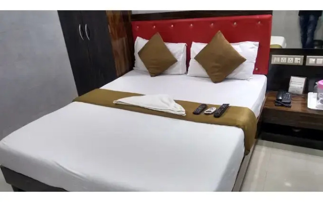 Hotel Plaza Mumbai