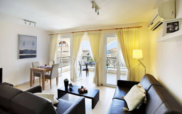 St. Nicolas Elegant Residence