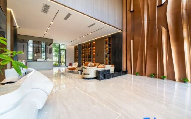 Interstellar Mei Gao Hotel