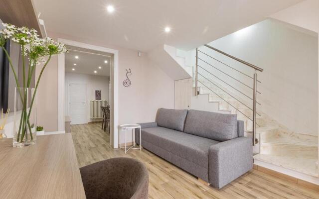 Suite 79 by BarbarHouse