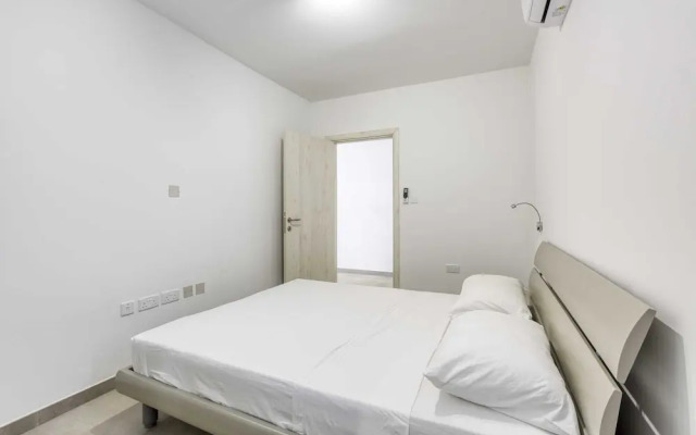 Gzira Suite 14