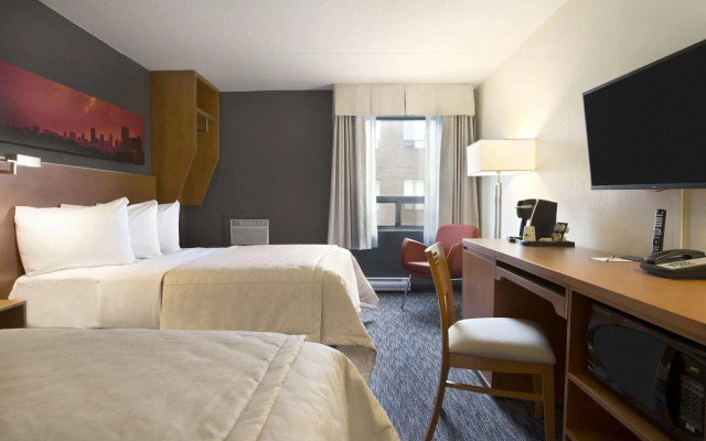 Travelodge by Wyndham Edmonton West