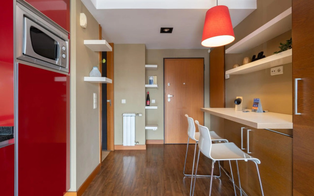 Bright Fresh Flat with Garage - Marquês