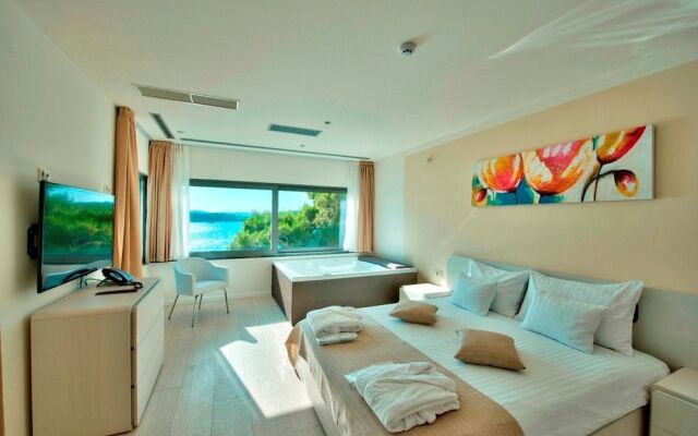 Pierre & Vacances Premium - Crvena Luka Apartments And Villas