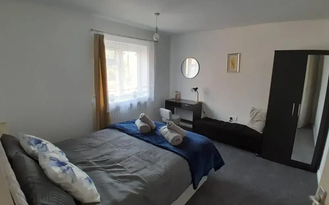 Charming Northampton Apartment With 2 Bedrooms