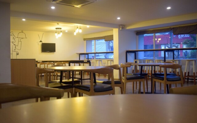 FabHotel Asrani International