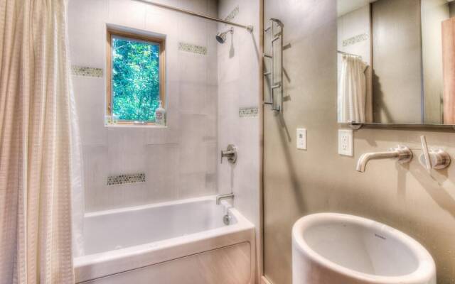 Shining Shire - Sauna, Steam Shower, Very Cool!