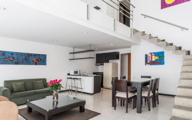 Travelers Orange Suites