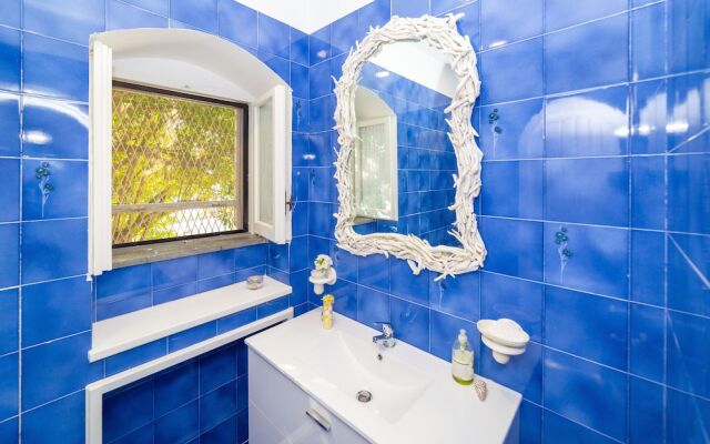 Villa Blue Eyes