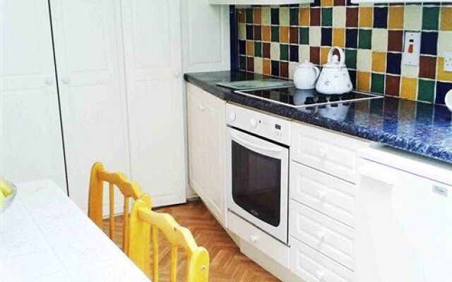 McMahon Guest House