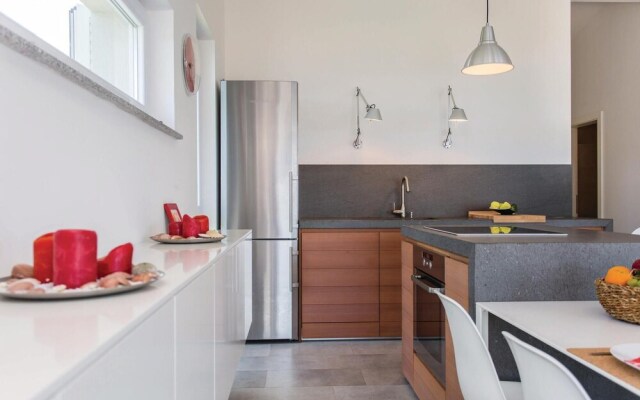 Awesome Home in Malinska With Wifi and 2 Bedrooms