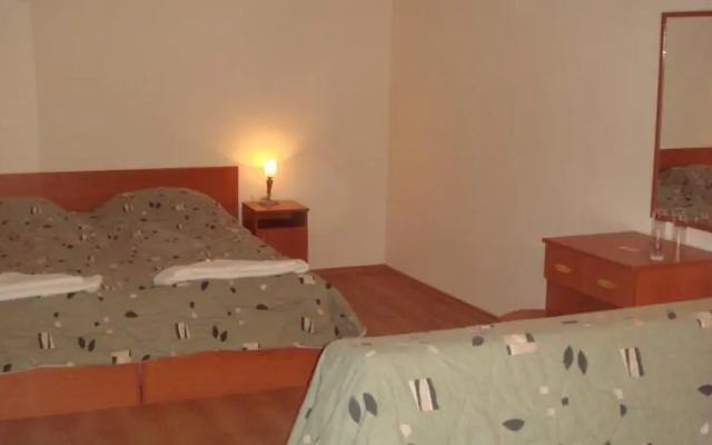 Family Hotel Central