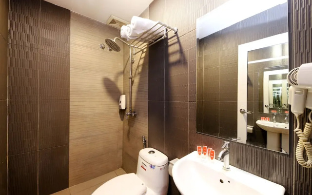 OYO 763 Tazara Hotel