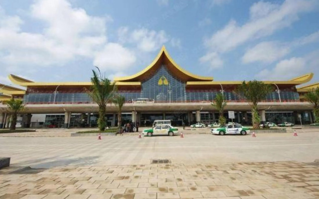 Yijiayi Holiday Hotel