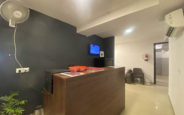 Hotel Golden Plam Tilak Nagar Market