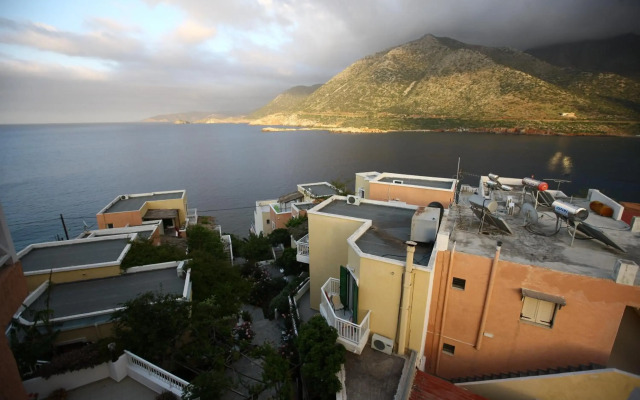 Ormos Atalia Aparthotel