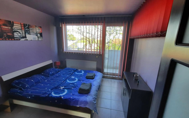 Spacious, modern condo in new villa - sleeps 6