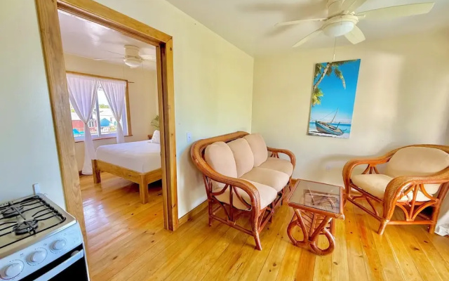 Utila Seabreeze Vacation Apartments