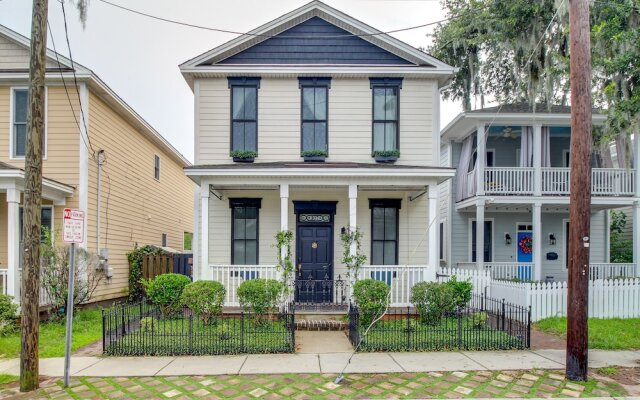 Cozy Savannah Vacation Rental w/ Fenced Courtyard!