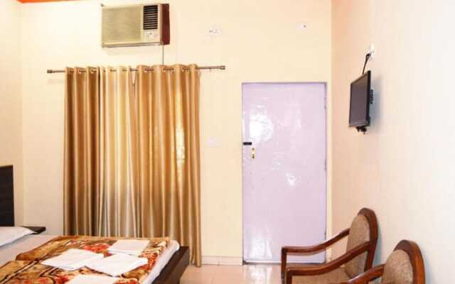 Hotel Goverdhan Tourist Complex